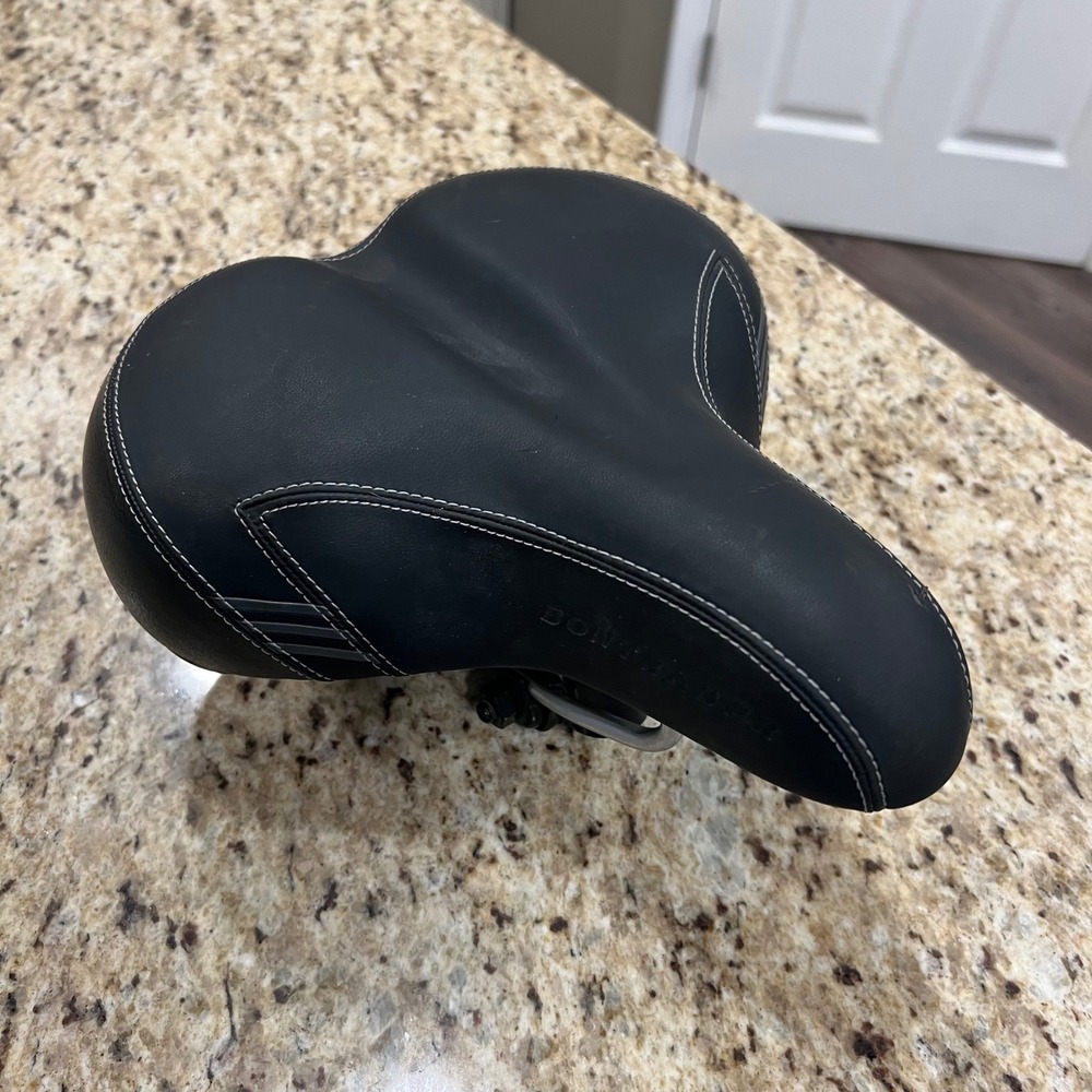 Bontrager Boulevard Bike Saddle Black Padded Comfort Bicycle Seat Wide Cruiser